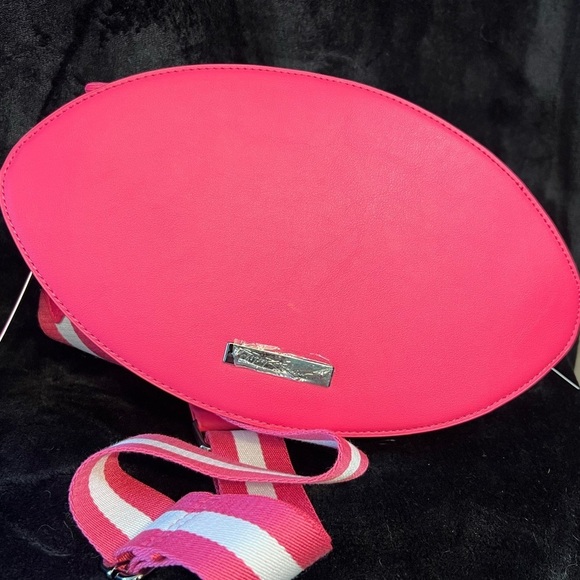 🏈🩷BETSEY JOHNSON HOT Pink XOFUMBLE
KITSCH RHINESTONE FOOTBALL W/ COIN POUCH🏈🩷 - Picture 10 of 16